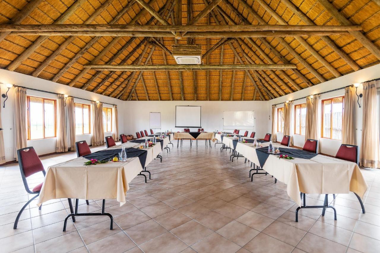 Frans Indongo Lodge Otjiwarongo Exteriér fotografie