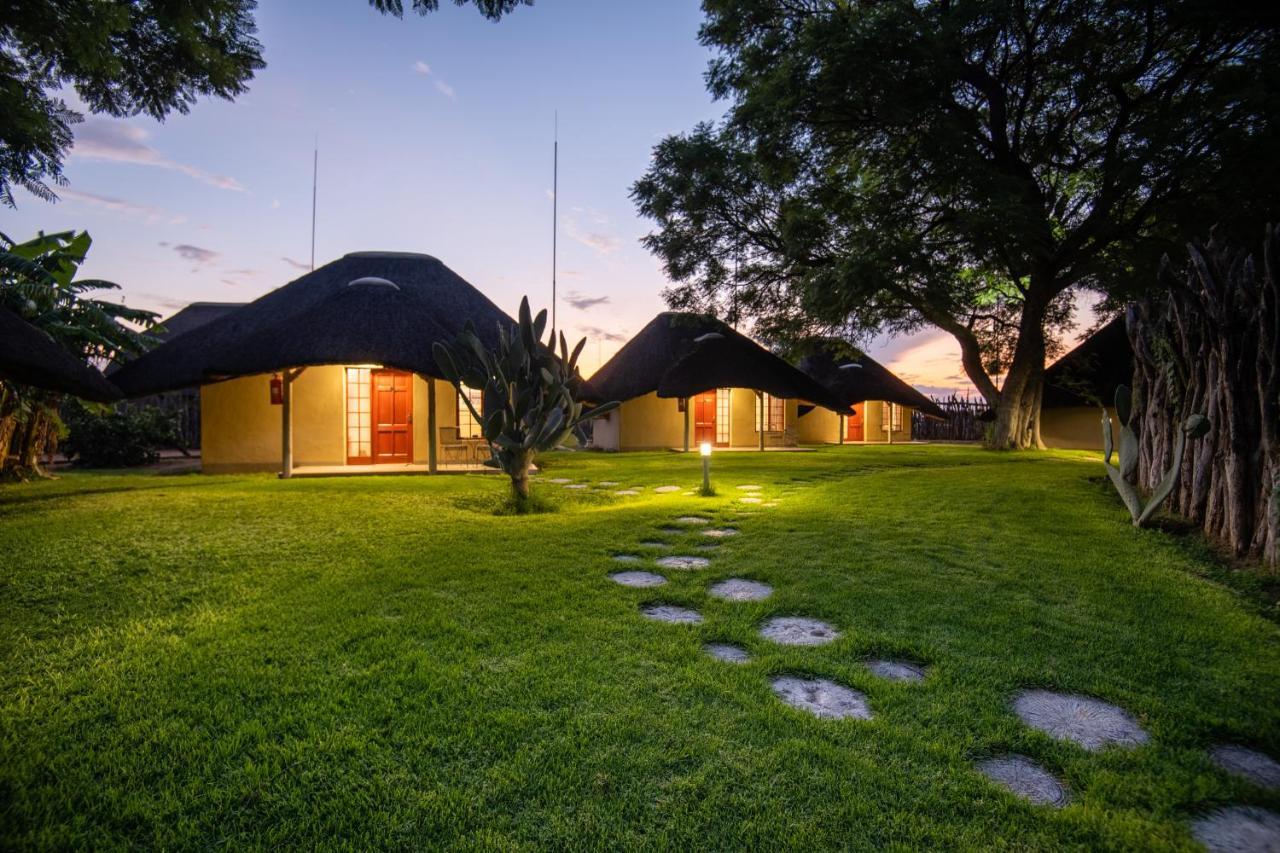 Frans Indongo Lodge Otjiwarongo Exteriér fotografie