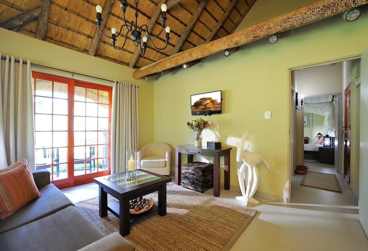 Frans Indongo Lodge Otjiwarongo Exteriér fotografie